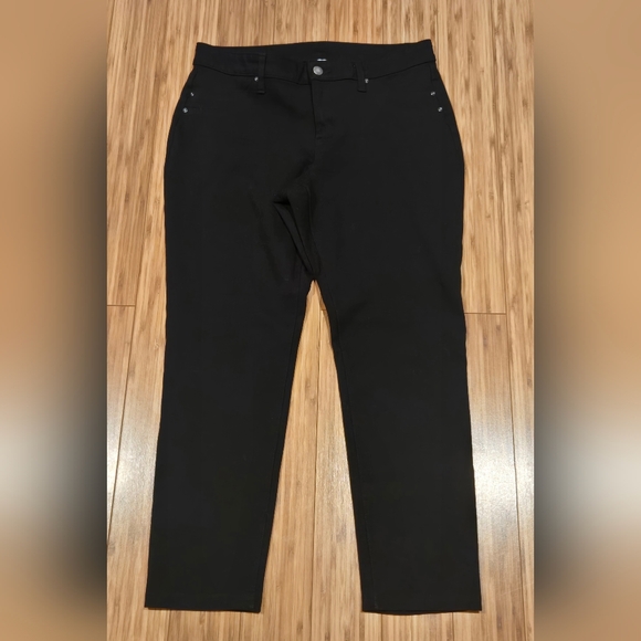 Time & Tru Black Straight-Leg Pants - Picture 1 of 8